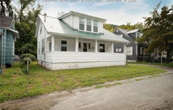 20 138th Street, Chesapeake, WV 25315