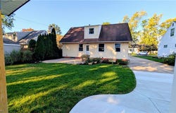3041 9th Street, Cuyahoga Falls, OH 44221