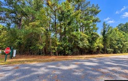 3056 Creek Road, Kitty Hawk, NC 27948