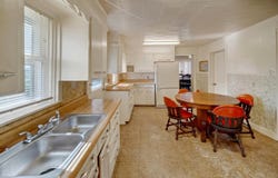 441 E Airline Highway, Waterloo, IA 50703