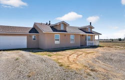 13 McCall Lane, Moriarty, NM 87035