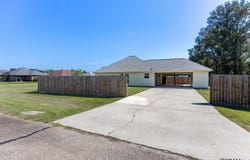 12236 Creekside Ave, Walker, LA 70785