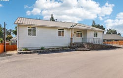 9264 GLORY Ct NE, Salem, OR 97305