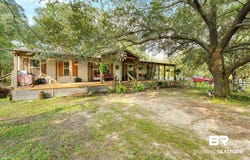 21011 River Road, Robertsdale, AL 36567