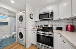 7513 Topeka, Reseda, CA 91335