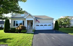 25 ABRAMS Drive, FLORENCE, NJ 08518