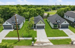 305 E Locust Street, Leonard, TX 75452