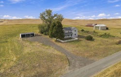2031 Walter Siding Rd, Garfield, WA 99130