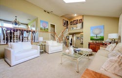 6 Geoffrey Lane, Hewlett, NY 11557