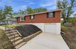 4005 NW 52nd Street, Riverside, MO 64150