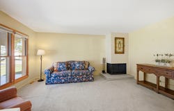 45 Avon Road, Elk Grove Village, IL 60007