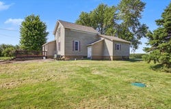 904 E 1100 N Road, Onarga, IL 60955