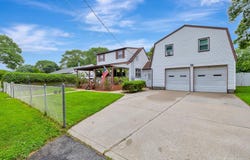 46 Pentmoor Drive, Mastic, NY 11950