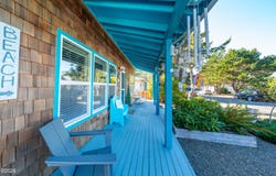 30 Sijota Street, Gleneden Beach, OR 97388