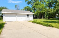 6 Sandy Point Drive, Columbus, NE 68601