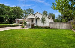 1716 E WOODSIDE Dr, Holladay, UT 84124