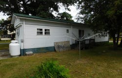 33 Chestnut Street, Skowhegan, ME 04976