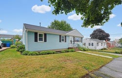 7 Haskell Pl, Peabody, MA 01960
