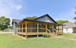 623 N Main Avenue, Bolivar, MO 65613
