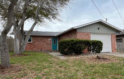 126 Dell Avenue, Portland, TX 78374