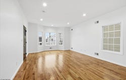 28 Davis St, Harrison Town, NJ 07029-2616