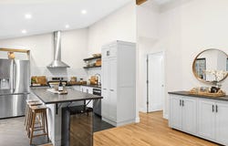 28 Seabright Ave, East Hampton, NY 11937