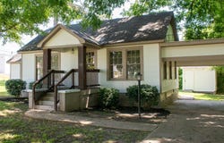 110 Lawndale Dr, Tupelo, MS 38801