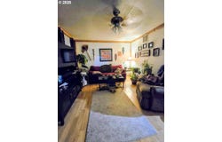 680 MAIN St, Fossil, OR 97830