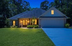65 Stonegate Dr, Hattiesburg, MS 39402