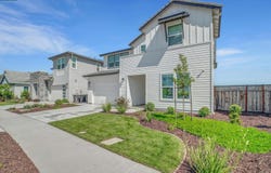 3368 Mulholland Dr, Lathrop, CA 95330