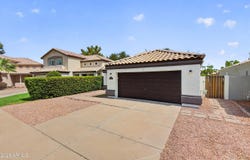 909 S SCALLOP Drive, Gilbert, AZ 85233