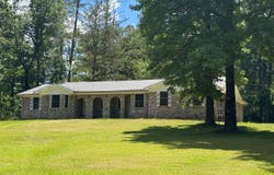 17117 Highway 35 N, Kosciusko, MS 39090