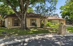 8706 Golden View, Windcrest, TX 78239
