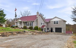 27 Bock Ln, Baden, PA 15005