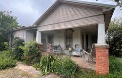 101 E Commerce Street, Gustine, TX 76455