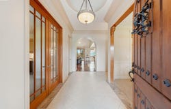 2490 Crescent Moon Ct, Redding, CA 96001