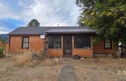 140 W Oak, Hayfork, CA 96041