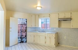 1251 W 36th, Los Angeles, CA 90007