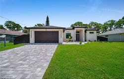 2012 Robert Avenue, Alva, FL 33920