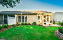 6136 Longleaf Drive, Hoschton, GA 30548