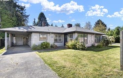 1008 COBURG Rd, Eugene, OR 97401