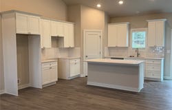 2301 N 8th Avenue E, Newton, IA 50208