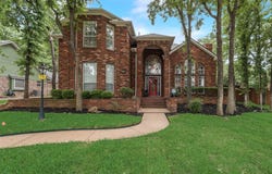 2805 Pine View Drive, Grapevine, TX 76051