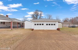 2 Gregg Street, Jackson, TN 38301