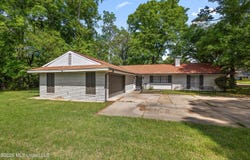 5144 Reddoch Drive, Jackson, MS 39211