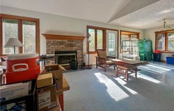 2010 Powder Mill Run, Youngstown, OH 44505