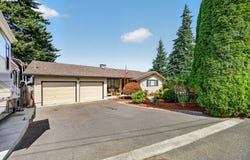 1605 APPLEWOOD Dr, CoosBay, OR 97420