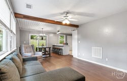 8 Hillyer Drive, Savannah, GA 31406