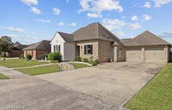 400 Hillbrooke Drive, Broussard, LA 70518