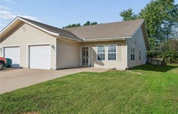 729 Meadow Lane, Peculiar, MO 64078